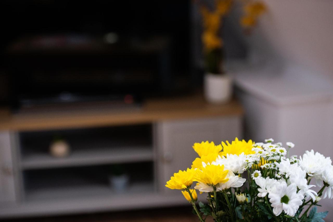 Stamford Central Stay - Stylish 2-Bed Apartment With Wifi Екстер'єр фото