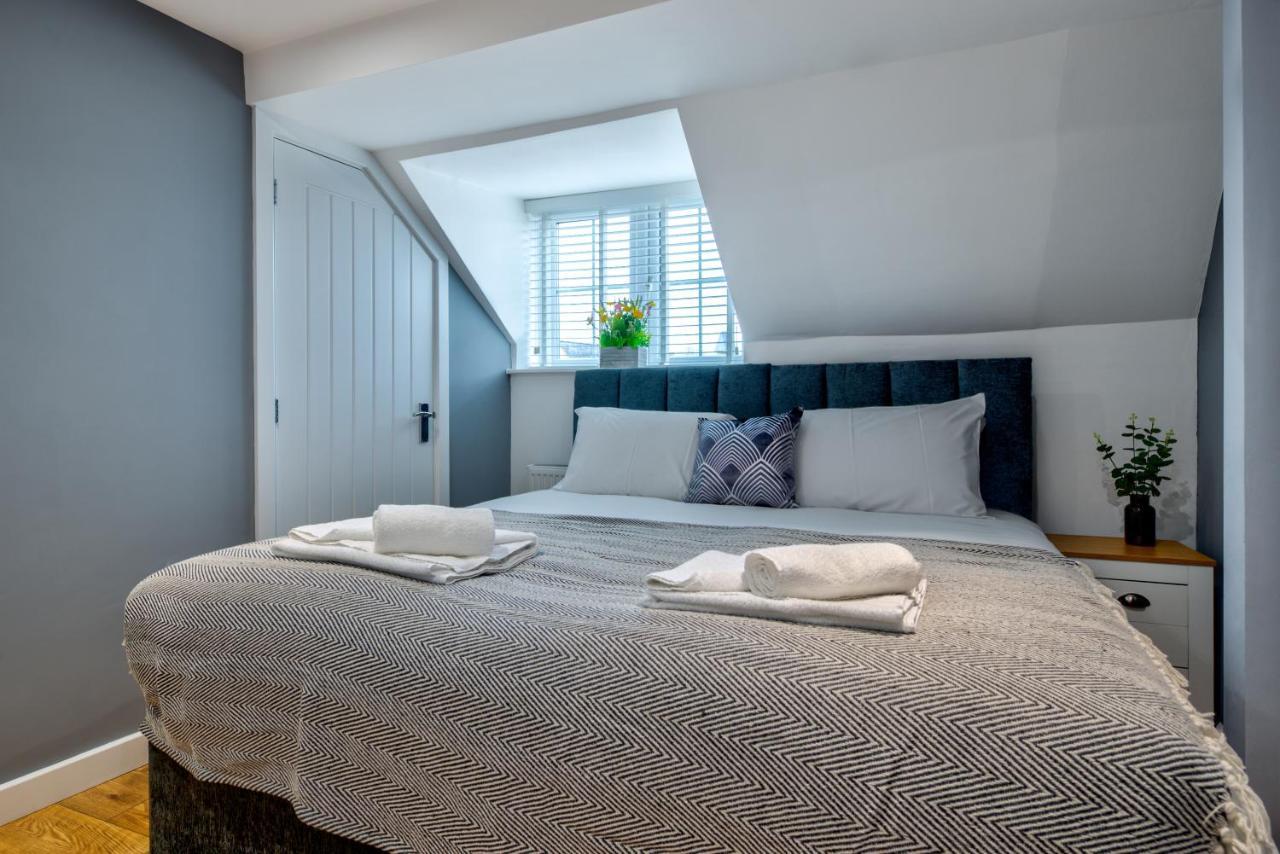 Stamford Central Stay - Stylish 2-Bed Apartment With Wifi Екстер'єр фото