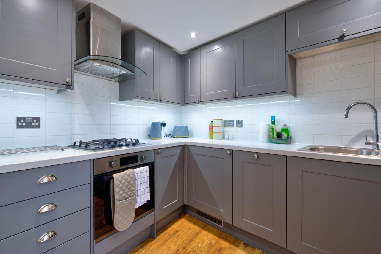Stamford Central Stay - Stylish 2-Bed Apartment With Wifi Екстер'єр фото
