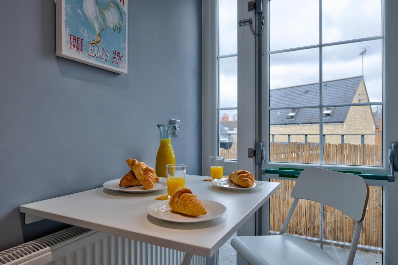 Stamford Central Stay - Stylish 2-Bed Apartment With Wifi Екстер'єр фото