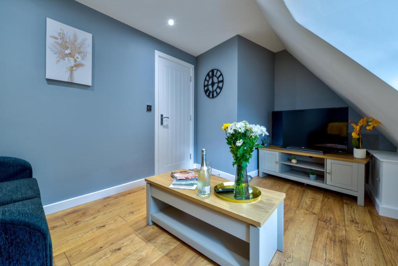 Stamford Central Stay - Stylish 2-Bed Apartment With Wifi Екстер'єр фото