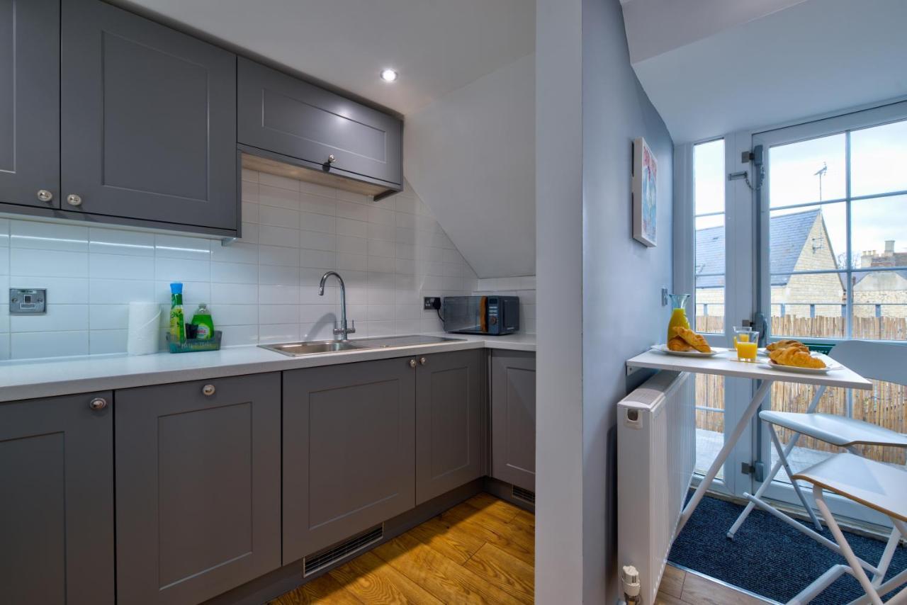 Stamford Central Stay - Stylish 2-Bed Apartment With Wifi Екстер'єр фото